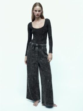 ZARA WASHED WIDE LEG PANTS
DARK GRAY